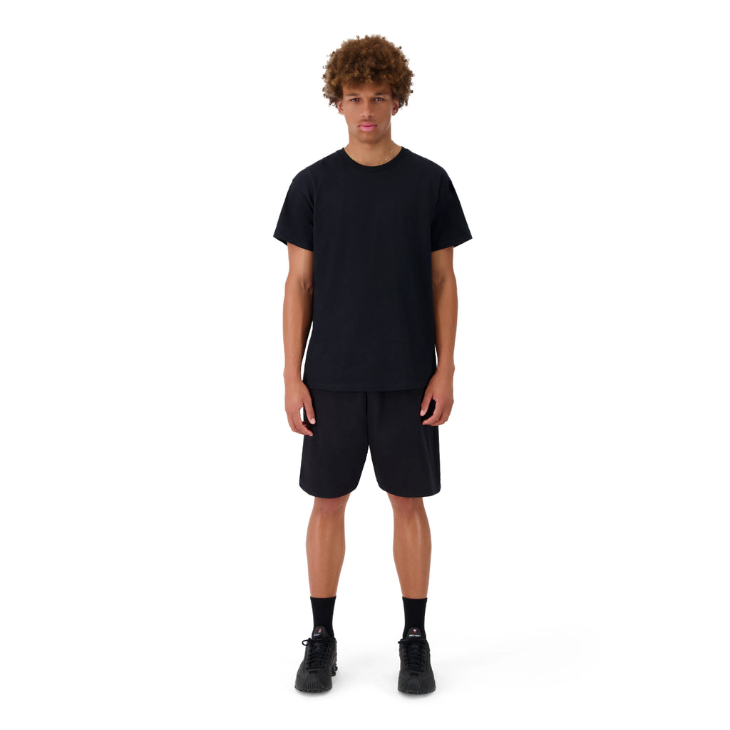 SET SCHWARZE JOGGING-SHORTS + T-SHIRT
